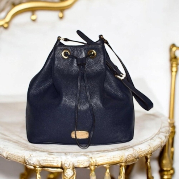 Michael Kors Jules Large Convertible Drawstring Leather Shoulder Bag-Black - Picture 2 of 14